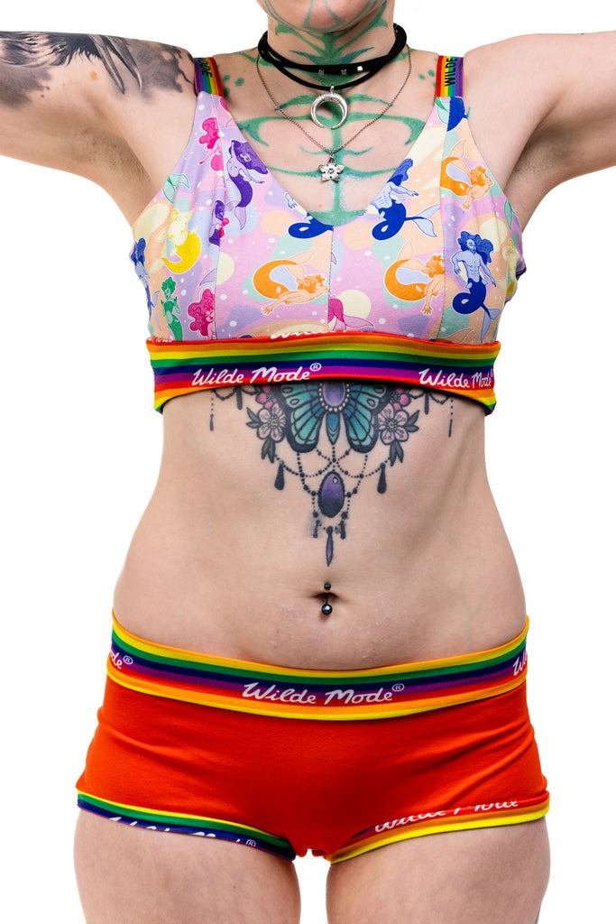 Wilde Mode x Laura Gould comfort top with pastel merfolk print for Pride 2025 – inclusive, soft, and handmade

